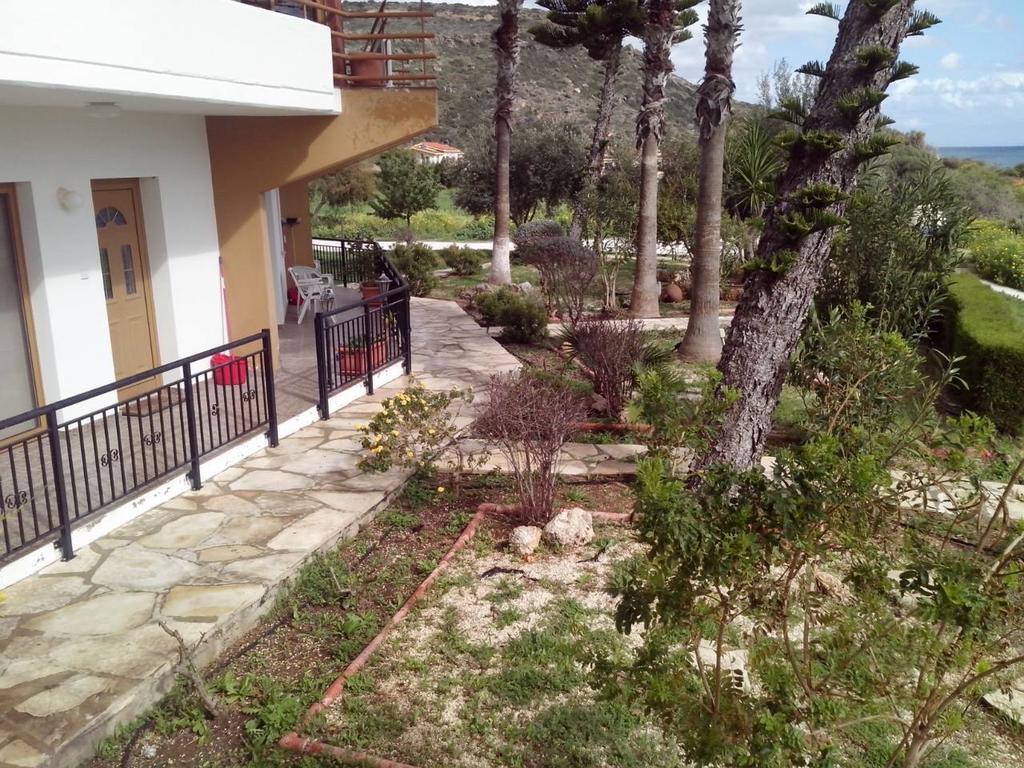 Yialos Apartments Pissouri Habitación foto