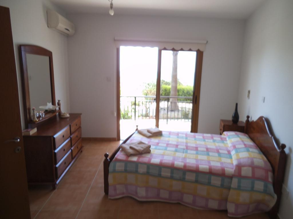 Yialos Apartments Pissouri Habitación foto